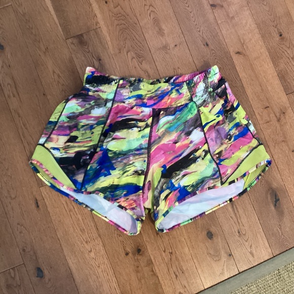 Lululemon Shorts Size 6 Tall. B7 - Picture 1 of 6